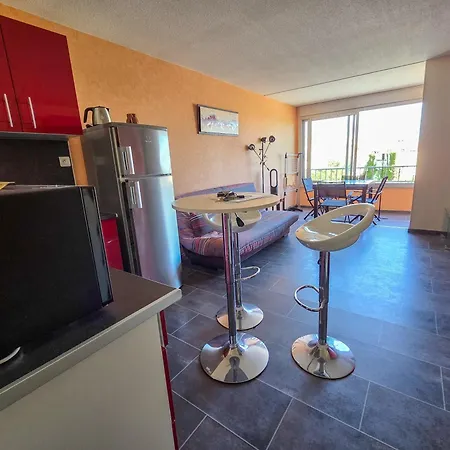 014 Cap D'agde 4 Personnes Avec Piscine Et Parking *